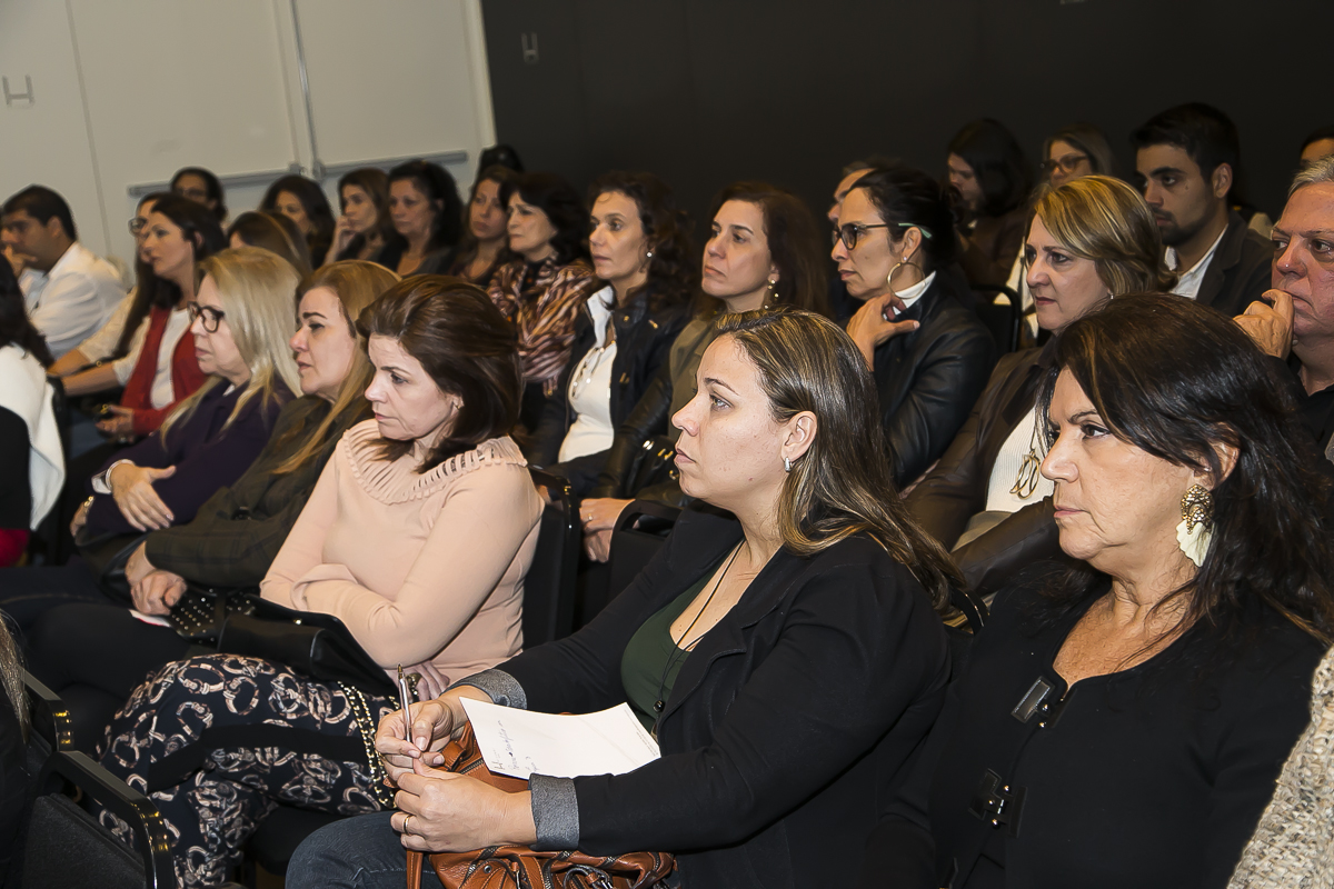 Palestras “Regulamentação da profissão de Designer de Interiores” e “Como incorporar valor aos projetos através da adoção de conceitos de sustentabilidade”- NFD